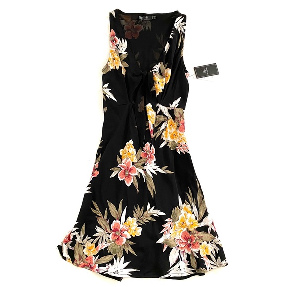 Volcom Wrap Skillz Floral Dress - Picture 4 of 10